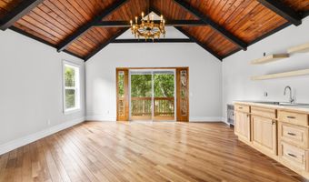 28 Spruce Mountain Rd, Danbury, CT 06810