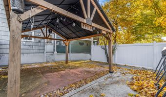 35 Kent Ave, Bridgeport, CT 06610