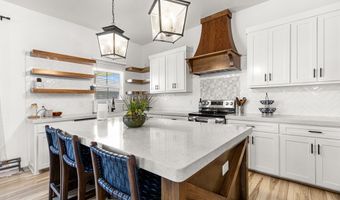 12 NW Sarai Cir, Andrews, TX 79714