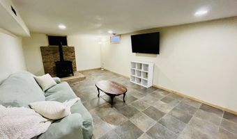 117 Elizabeth Dr, Aberdeen, SD 57401