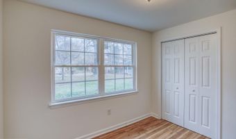 811 SUNSET Ter, Dover, DE 19904