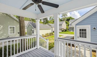 318 Cockle Ln, Beaufort, SC 29906