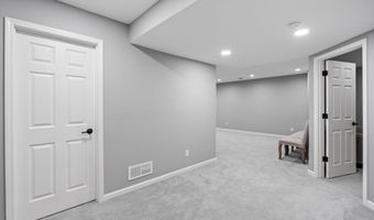 6284 Marlowe Ave NE, Albertville, MN 55301