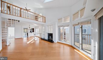 2106 CHESAPEAKE HARBOUR Dr 202, Annapolis, MD 21403