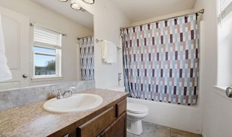 414 7th St, Benton City, WA 99320