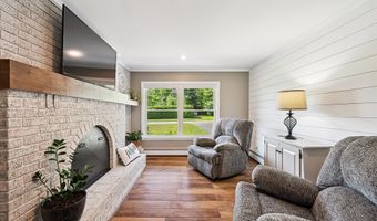 121 Packard Dr, Bangor, ME 04401