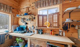 3 New England Rd, Abbot, ME 04406