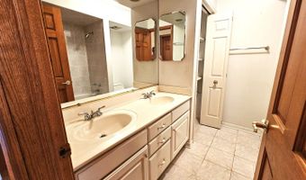 9616 Zimmer Dr, Algonquin, IL 60102