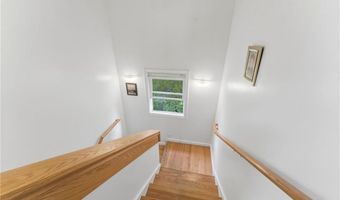 167 Central St, Lincoln, RI 02838
