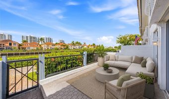 3748 NE 209th Ter, Aventura, FL 33180
