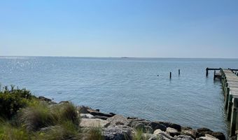 620 Seashore Dr, Atlantic, NC 28511