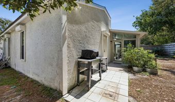 330 GARDEN Ln, Atlantic Beach, FL 32233