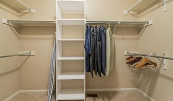 5401 Pinnacle Ct, Ann Arbor, MI 48108