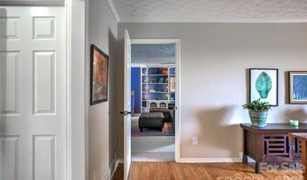 53 Braddock Way, Asheville, NC 28803