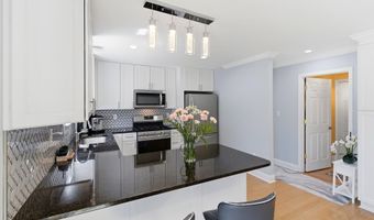 19 W Dolphin Cir W, Bayville, NJ 08721