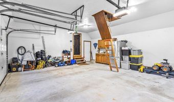3 Cedar Hill Dr, Acushnet, MA 02743