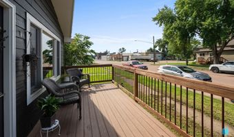 611 E 3Rd St St, Bridgewater, SD 57319