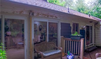 724 Greenville Ave, Johnston, RI 02919