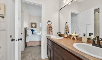 5039 W RED BARN Ct, Appleton, WI 54913