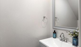 2137 N Mammoth Pl, Escondido, CA 92029