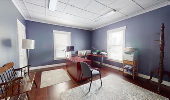 460 E Main Rd, Middletown, RI 02840