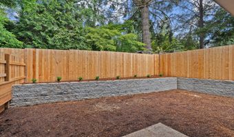 5069 SE KING Rd C, Milwaukie, OR 97222