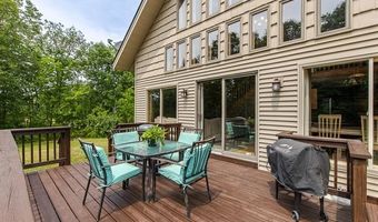 9038 Lahring Rd, Argentine, MI 48436