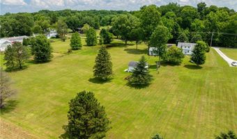 8463 Schubert Ave NE, Alliance, OH 44601