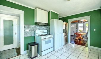 7 Hemlock Dr, Johnston, RI 02919