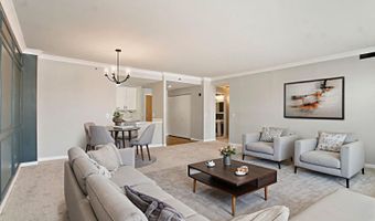 77 S Evergreen Ave 206, Arlington Heights, IL 60005