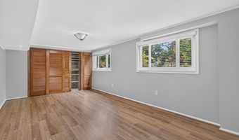 10228 HATHERLEIGH Dr, Bethesda, MD 20814