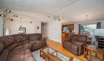 17 Wood Cove Dr, Coventry, RI 02816