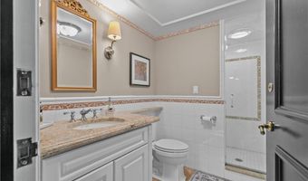 111 Harrison Ave B4, Newport, RI 02840
