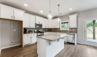 1465 Academy Dr, Auburn, AL 36830