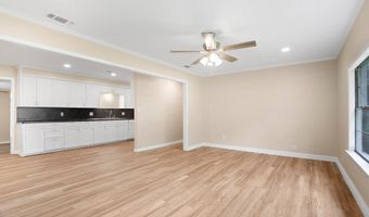 150 West St, Alto, TX 75925