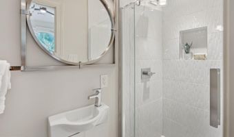 10036 CHARTWELL MANOR Ct, Potomac, MD 20854