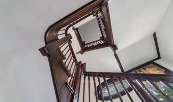 21 Laurel Ave, Auburn, ME 04210