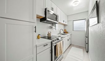 909 University Ave 210, Honolulu, HI 96826