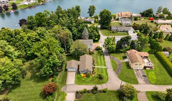 78 Arrowhead Rd, Brookfield, CT 06804