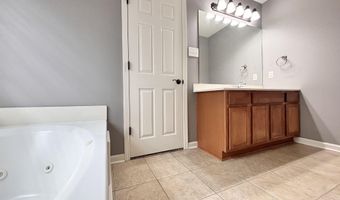 1732 White Oak Ln, Benton, AR 72019