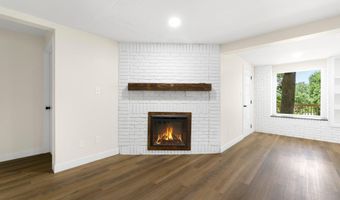 368 N Oakwood Dr, Albion, IN 46701
