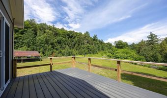 96 Smith Rd, Barnet, VT 05821