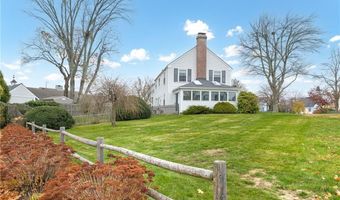 20 Elmsgate Way, East Providence, RI 02916