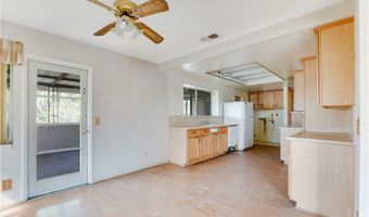 1360 E Fallbrook St, Fallbrook, CA 92028