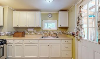 1776 Riverside Dr, Auburn, ME 04210