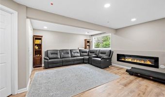 5048 Yuma Ln N, Plymouth, MN 55446