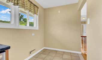 10228 FARNHAM Dr, Bethesda, MD 20814