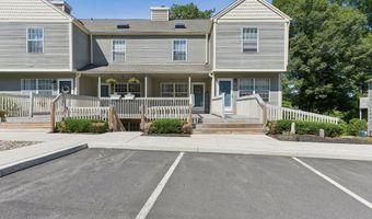 53 Manorwood Dr 53, Branford, CT 06405