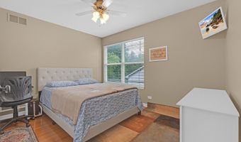 2324 Tracy Ln, Algonquin, IL 60102