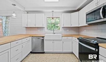 384 Old Bratt Rd, Atmore, AL 36502